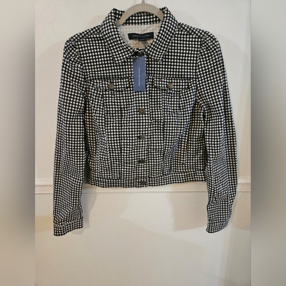 Tommy Hilfiger - Picture 1 of 3